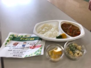 南区の子ども食堂〝わいわい食堂〟に、神奈川・緑の劇場・NORA野菜市から生産者の協力で農産物を提供しています。